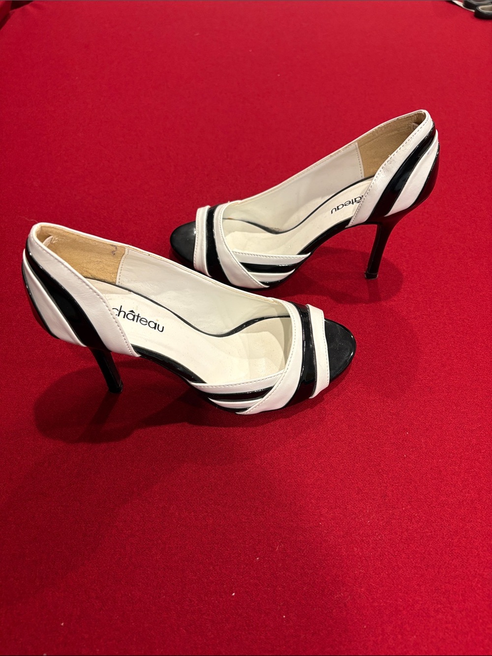 Le Chateau Women's Black & White Strappy Peep-Toe Heels
Size 6